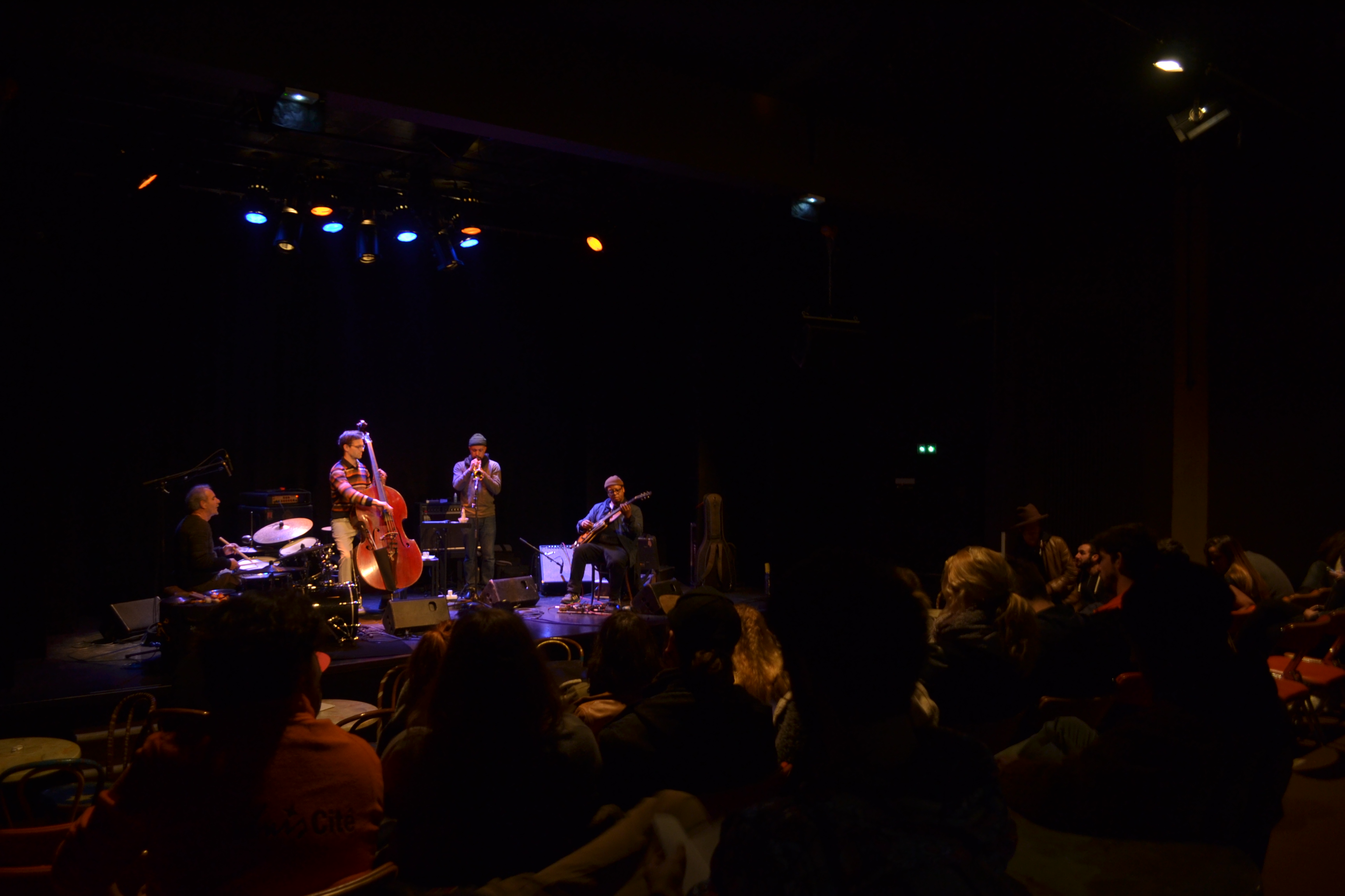Photos Rencontre Escape Lane - Carré Bleu