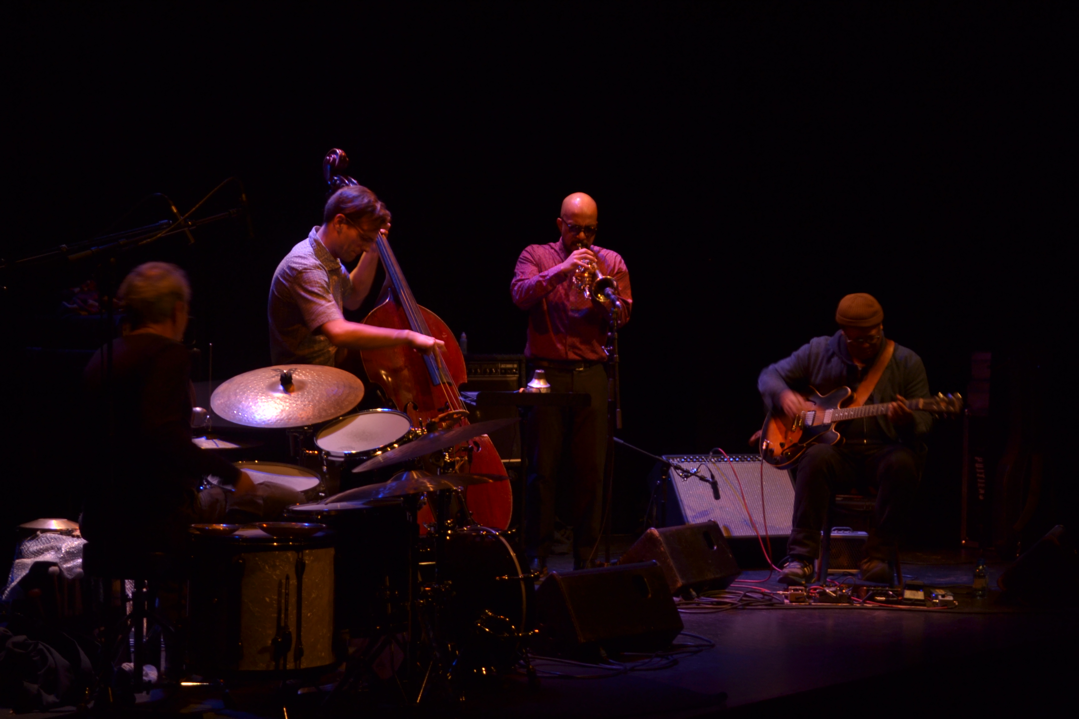 Photo Escape Lane - Carré Bleu